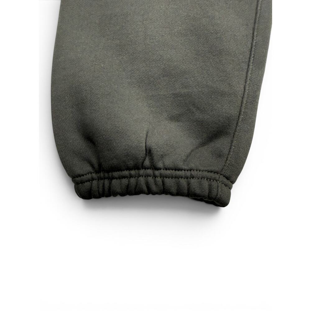 NWT FOG Essentials Joggers Black MEDIUM - Picture 3 of 4